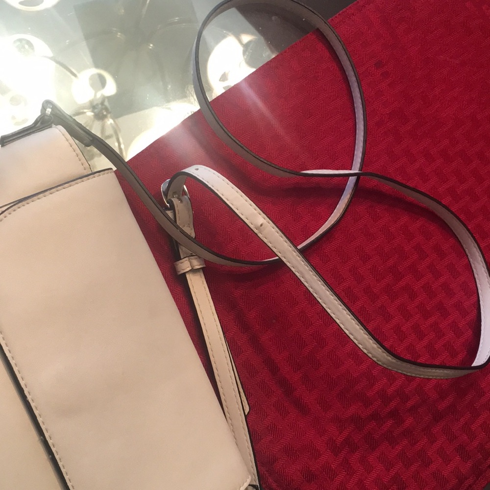 Purse - Picture 2 of 4